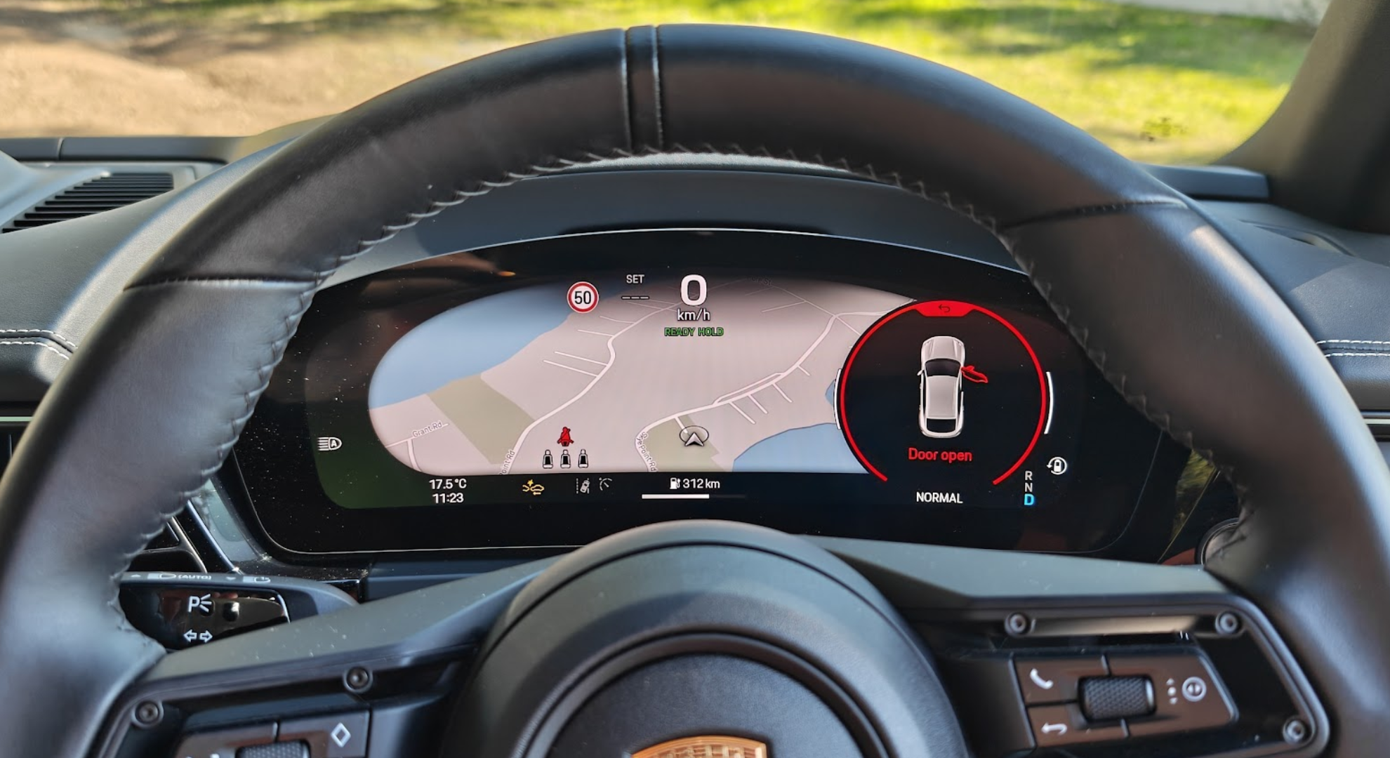 Το σύμπλεγμα οργάνων στο Porsche macan ev